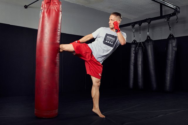 The 8 Best Cardio Kickboxing Moves